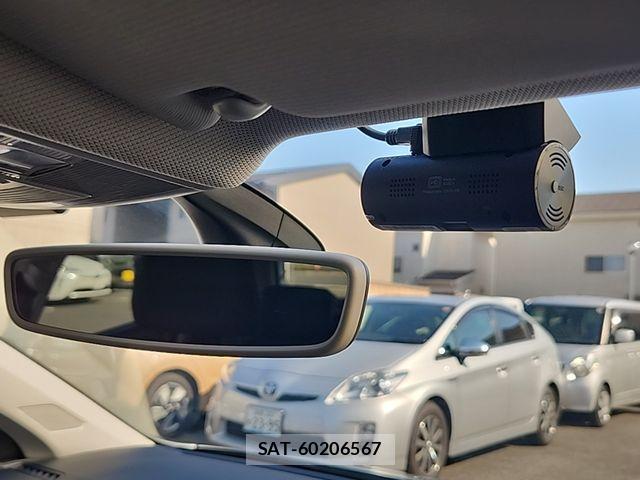 VolksWagen POLO 2018-07 7903631-16