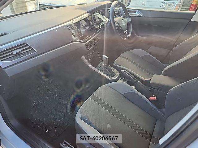 VolksWagen POLO 2018-07 7903631-23