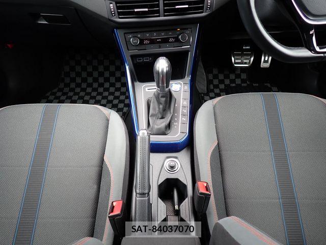 VolksWagen POLO 2019-05 7903630-22