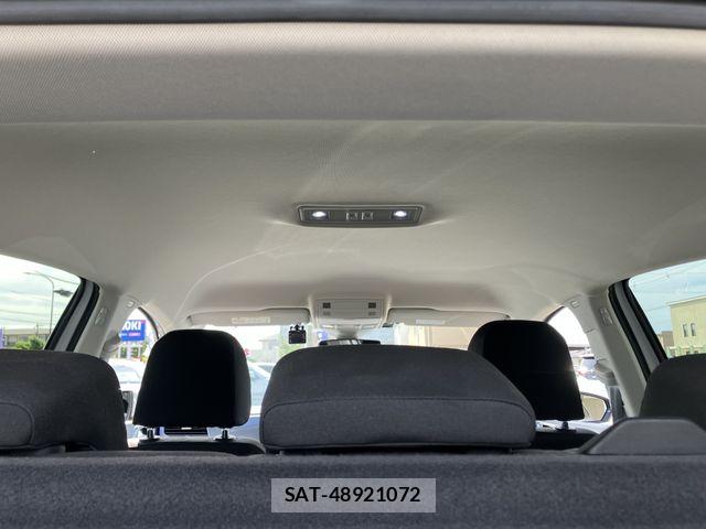 VolksWagen POLO 2021-10 7964399-12
