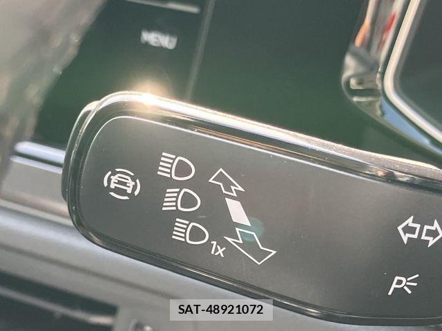 VolksWagen POLO 2021-10 7964399-21