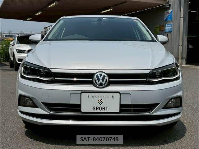 VolksWagen POLO 2018-05 7964398-12