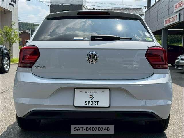 VolksWagen POLO 2018-05 7964398-13