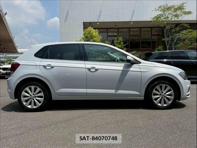 VolksWagen POLO 2018-05 7964398-14