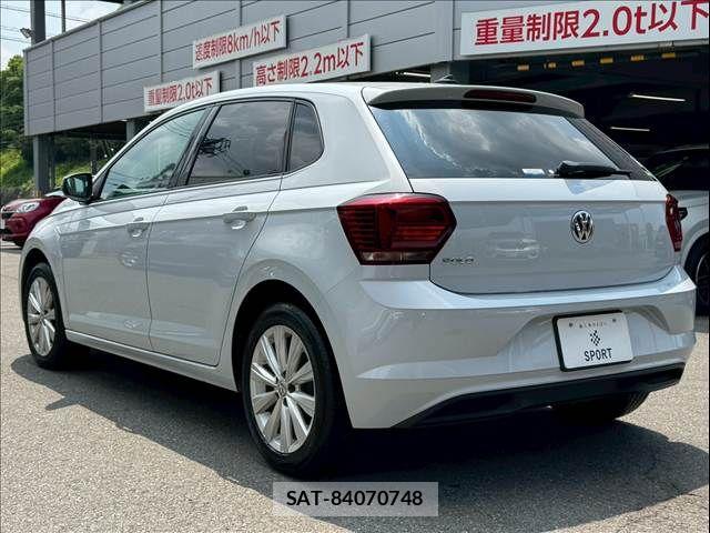 VolksWagen POLO 2018-05 7964398-16