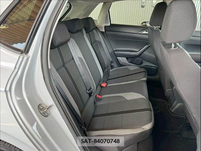 VolksWagen POLO 2018-05 7964398-6