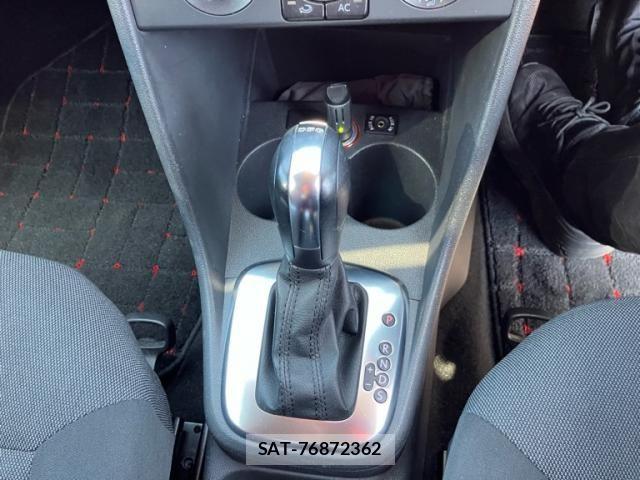 VolksWagen POLO 2011-10 7964401-17