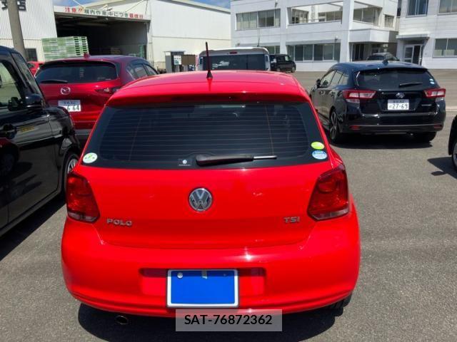 VolksWagen POLO 2011-10 7964401-6