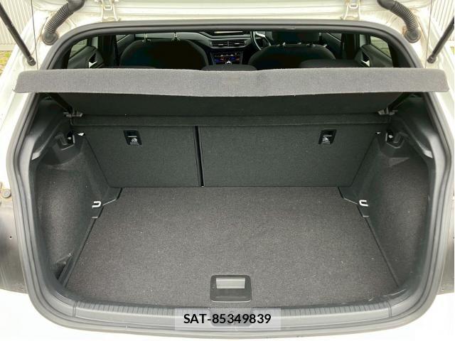 VolksWagen POLO 2023-03 7981574-10