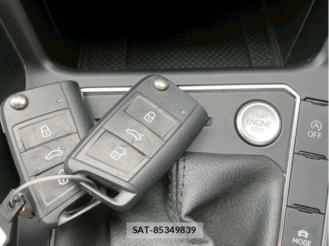 VolksWagen POLO 2023-03 7981574-16