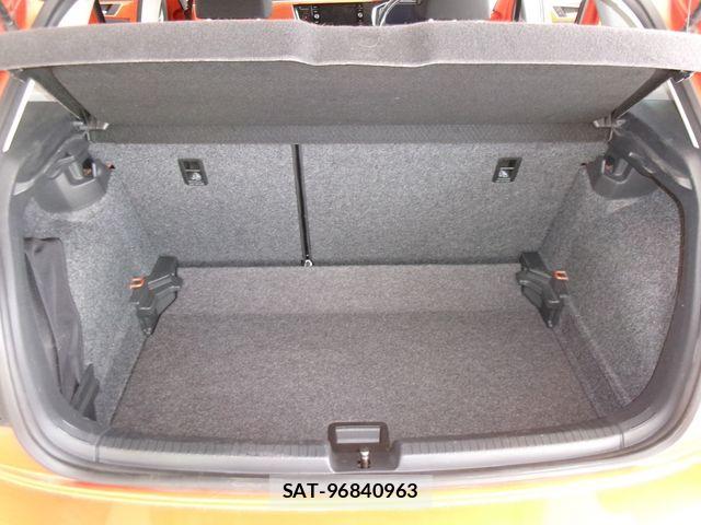 VolksWagen POLO 2019-08 7981575-15