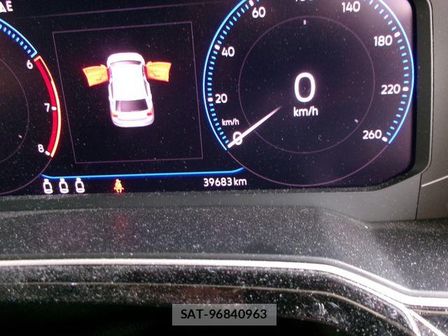 VolksWagen POLO 2019-08 7981575-16