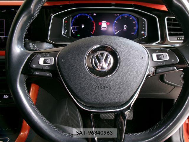 VolksWagen POLO 2019-08 7981575-23