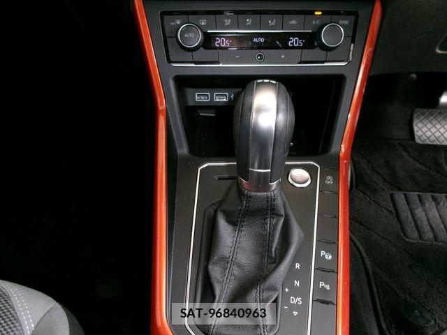 VolksWagen POLO 2019-08 7981575-24