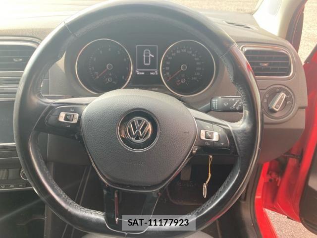 VolksWagen POLO 2017-09 7981578-9