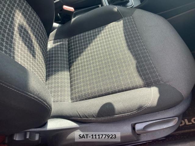 VolksWagen POLO 2017-09 7981578-11