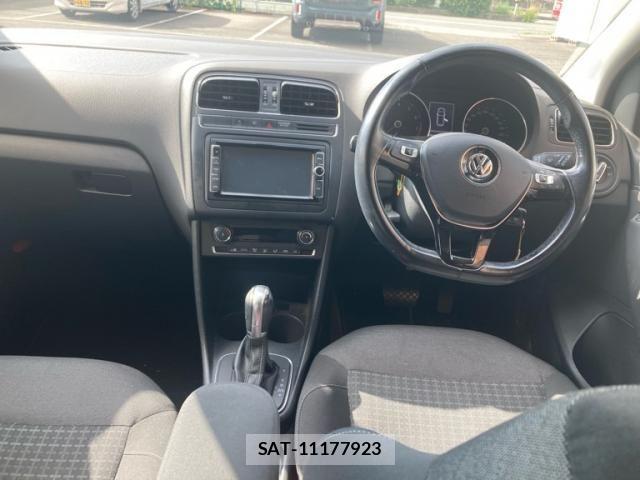 VolksWagen POLO 2017-09 7981578-14