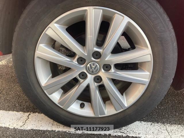 VolksWagen POLO 2017-09 7981578-7
