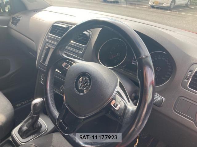 VolksWagen POLO 2017-09 7981578-8