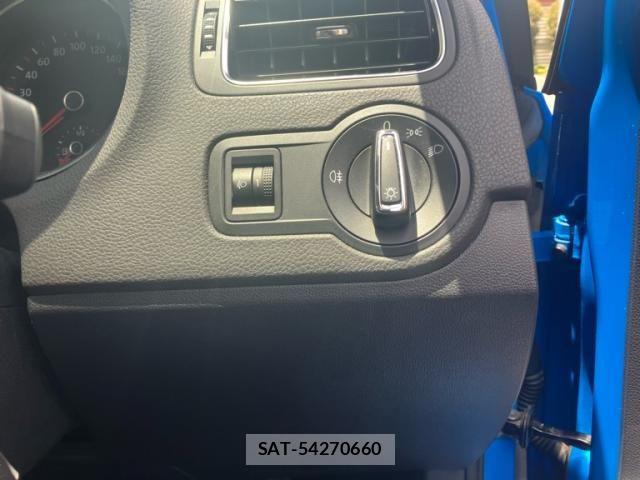 VolksWagen POLO 2014-09 8039202-14