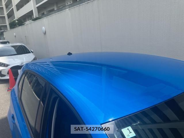 VolksWagen POLO 2014-09 8039202-1