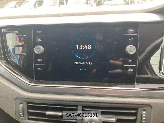 VolksWagen POLO 2022-03 8039196-15