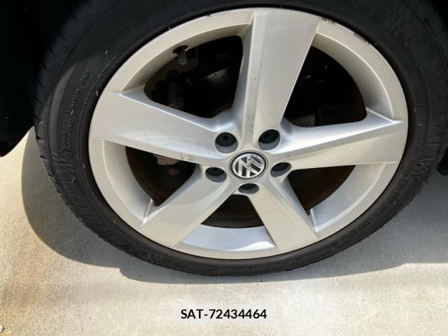VolksWagen POLO 2017-10 8039200-3