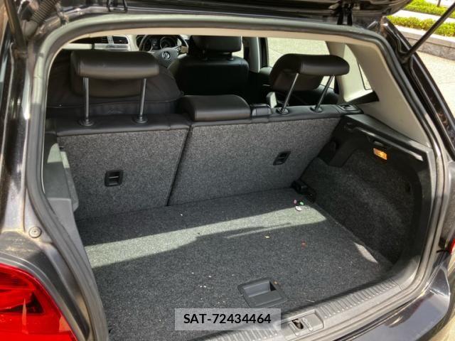 VolksWagen POLO 2017-10 8039200-6