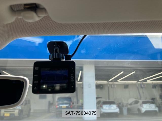 VolksWagen POLO 2019-07 8039198-13