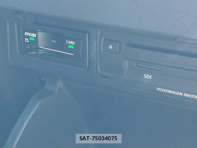 VolksWagen POLO 2019-07 8039198-14
