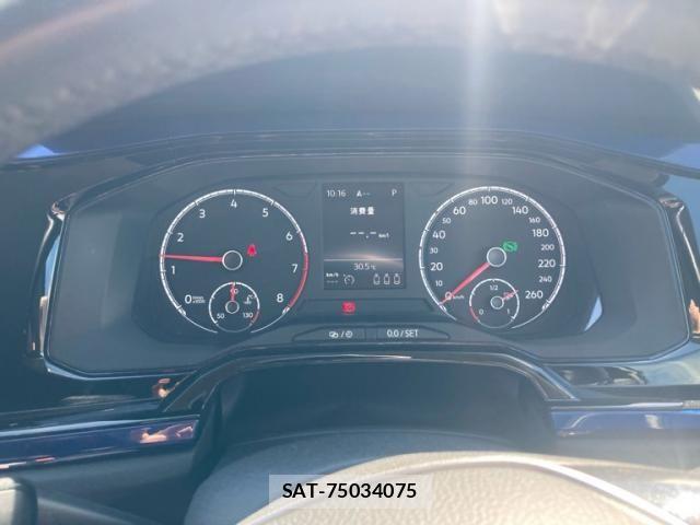 VolksWagen POLO 2019-07 8039198-15