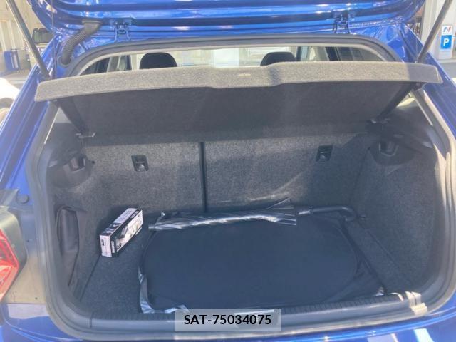 VolksWagen POLO 2019-07 8039198-16