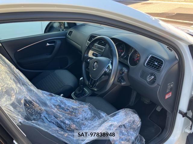 VolksWagen POLO 2018-01 8039201-11