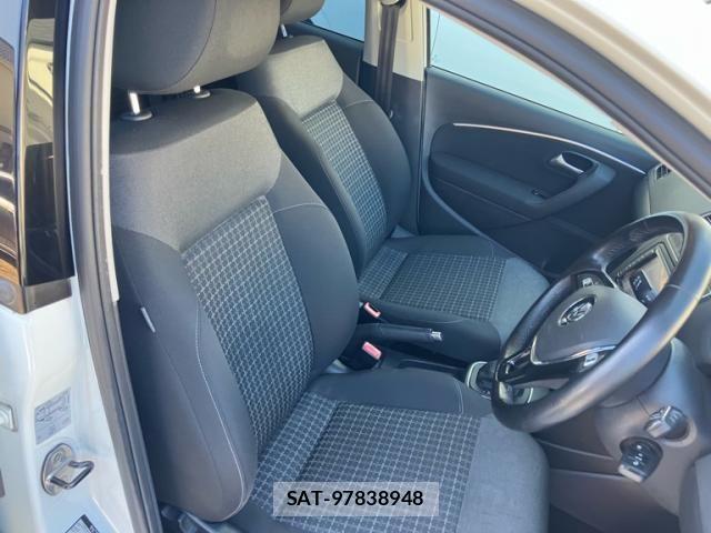 VolksWagen POLO 2018-01 8039201-12