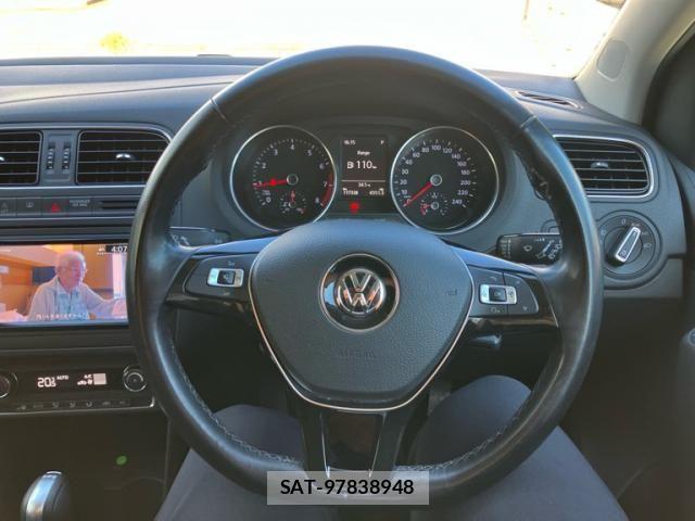 VolksWagen POLO 2018-01 8039201-15