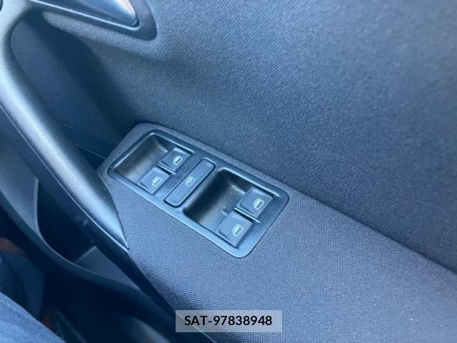 VolksWagen POLO 2018-01 8039201-18