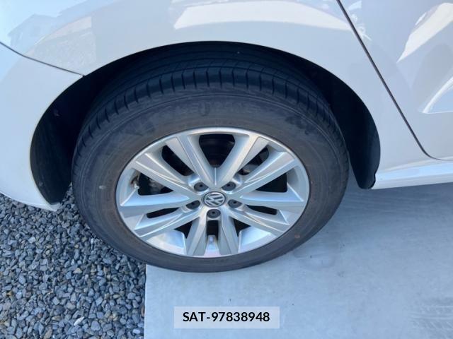 VolksWagen POLO 2018-01 8039201-7