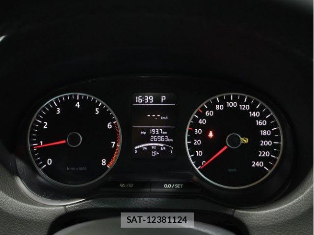 VolksWagen POLO 2014-05 8039199-18