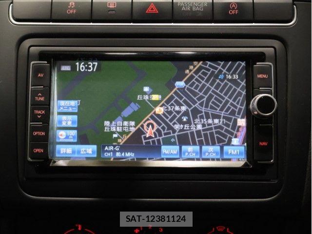 VolksWagen POLO 2014-05 8039199-23