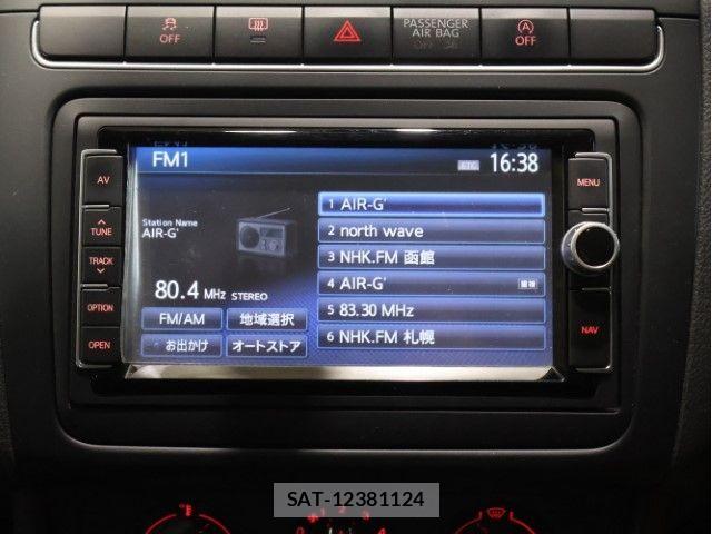 VolksWagen POLO 2014-05 8039199-25