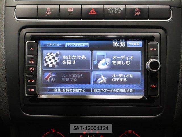 VolksWagen POLO 2014-05 8039199-27