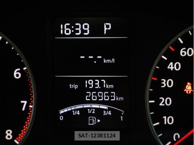 VolksWagen POLO 2014-05 8039199-29