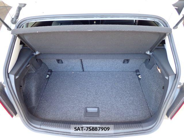 VolksWagen POLO 2018-02 8039191-19