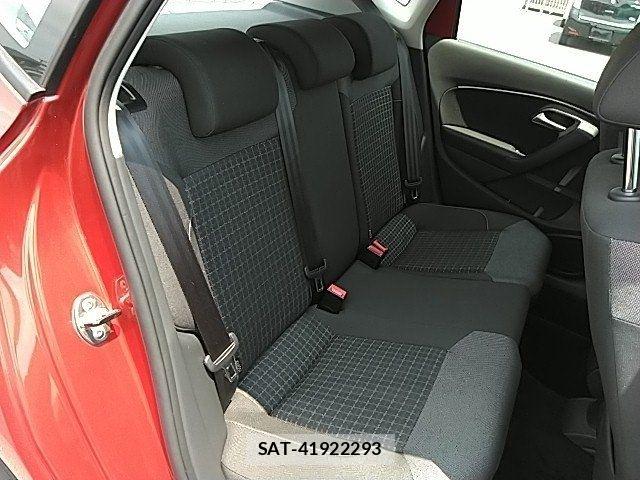VolksWagen POLO 2014-10 8076149-11