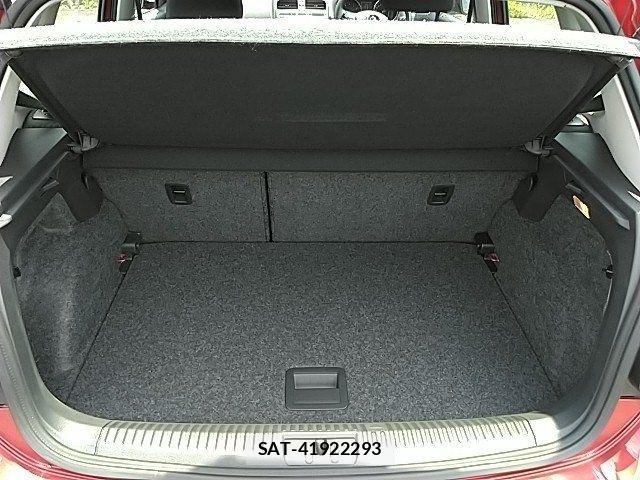 VolksWagen POLO 2014-10 8076149-13