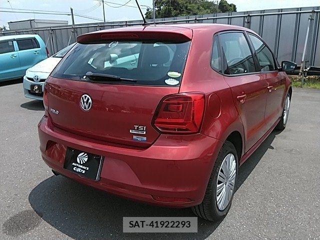 VolksWagen POLO 2014-10 8076149-18