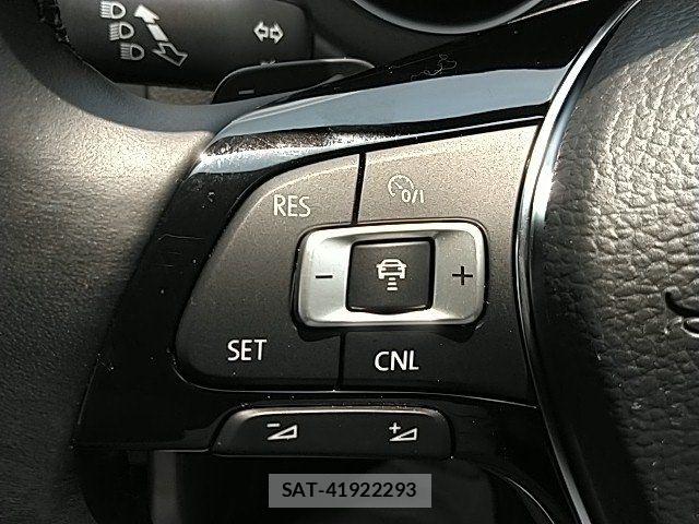 VolksWagen POLO 2014-10 8076149-22