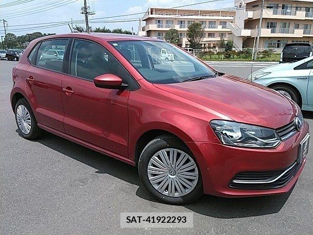 VolksWagen POLO 2014-10 8076149-6