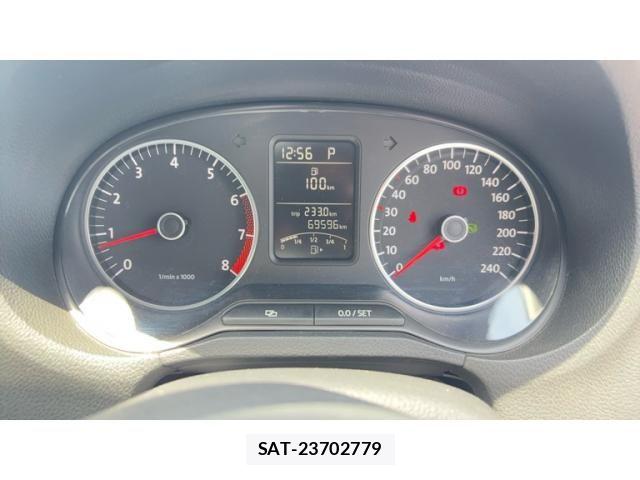 VolksWagen POLO 2010-03 8076150-11