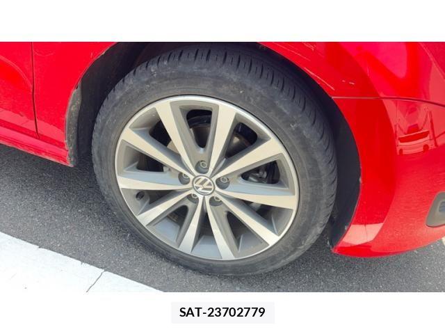 VolksWagen POLO 2010-03 8076150-6